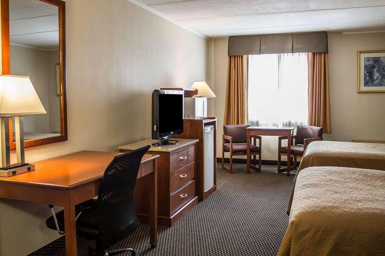 Baymont By Wyndham Youngstown Ngoại thất bức ảnh