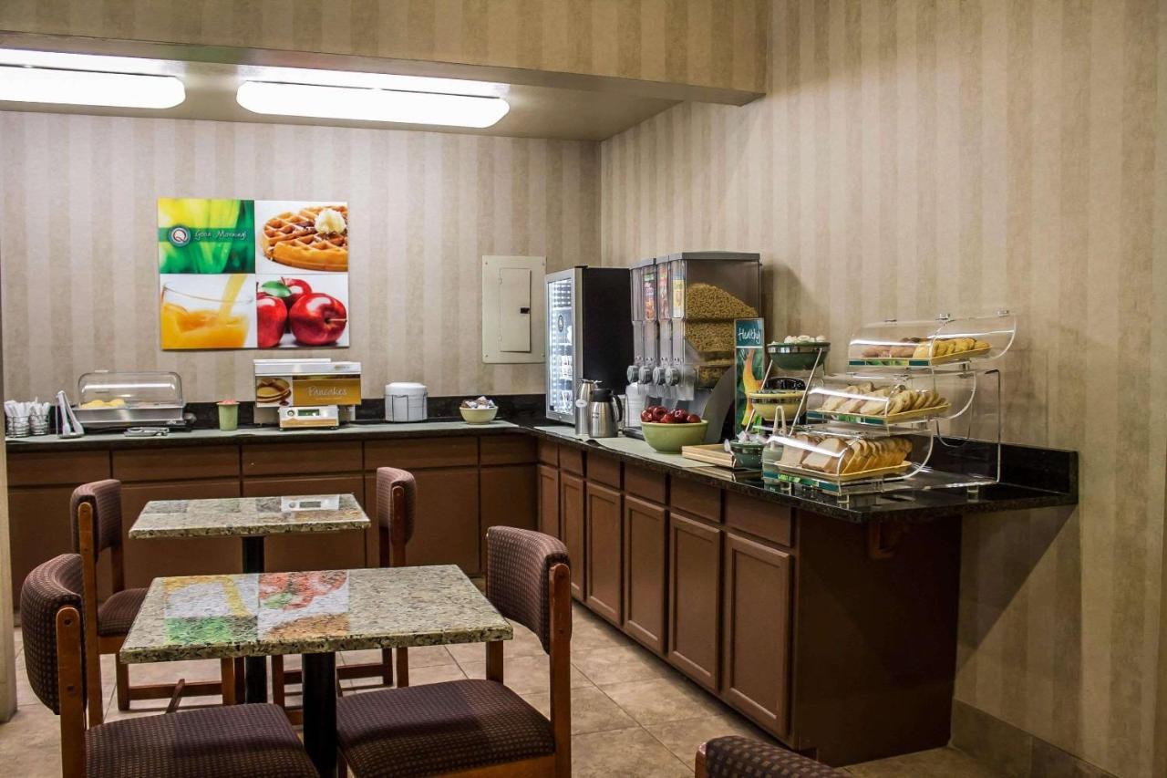 Baymont By Wyndham Youngstown Ngoại thất bức ảnh